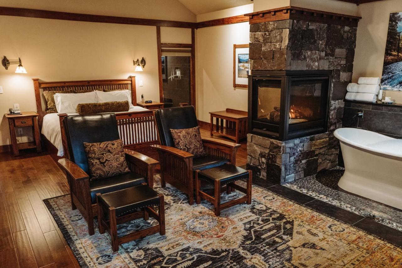 Fivepine Lodge Систерс Экстерьер фото