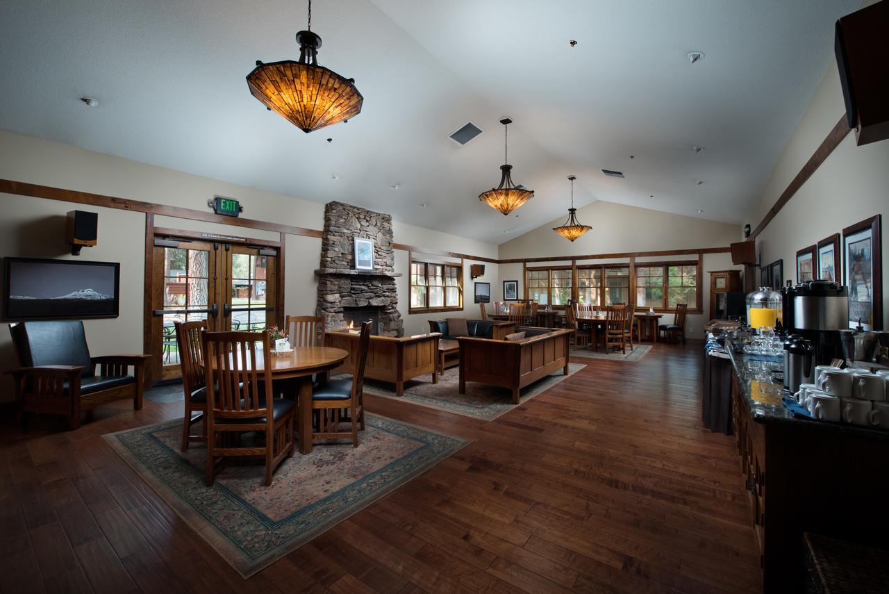 Fivepine Lodge Систерс Экстерьер фото